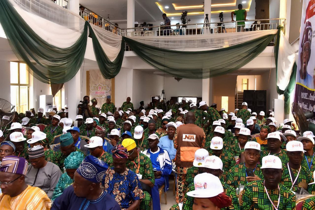 Photo 5814150782998660745 y